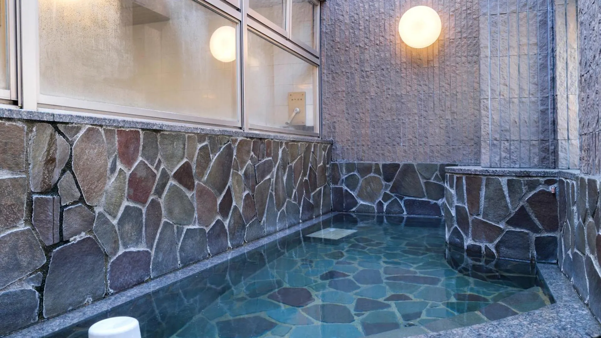***  Apa Hotel Yokohama Kannai Japan