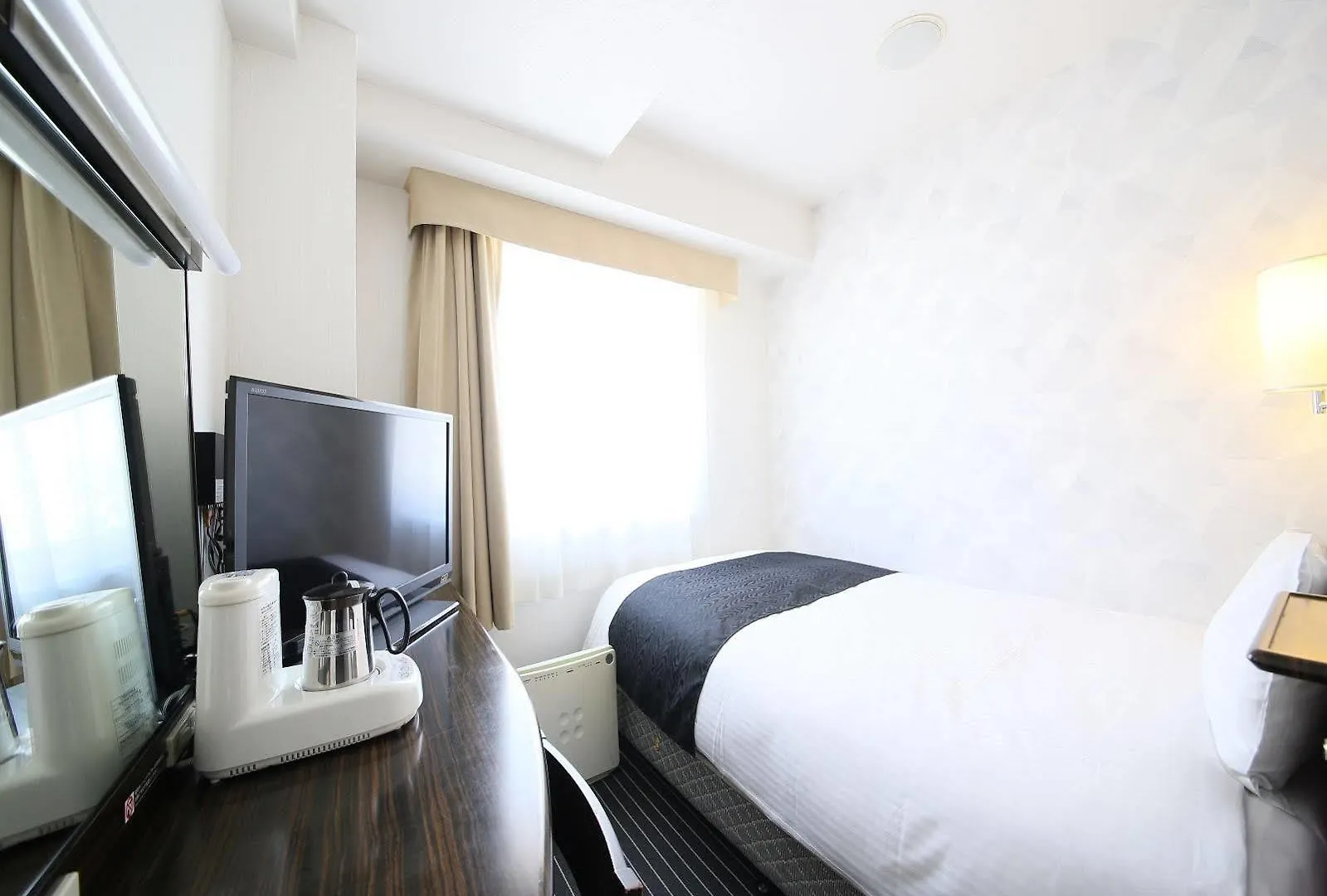 Apa Hotel Yokohama Kannai Japan